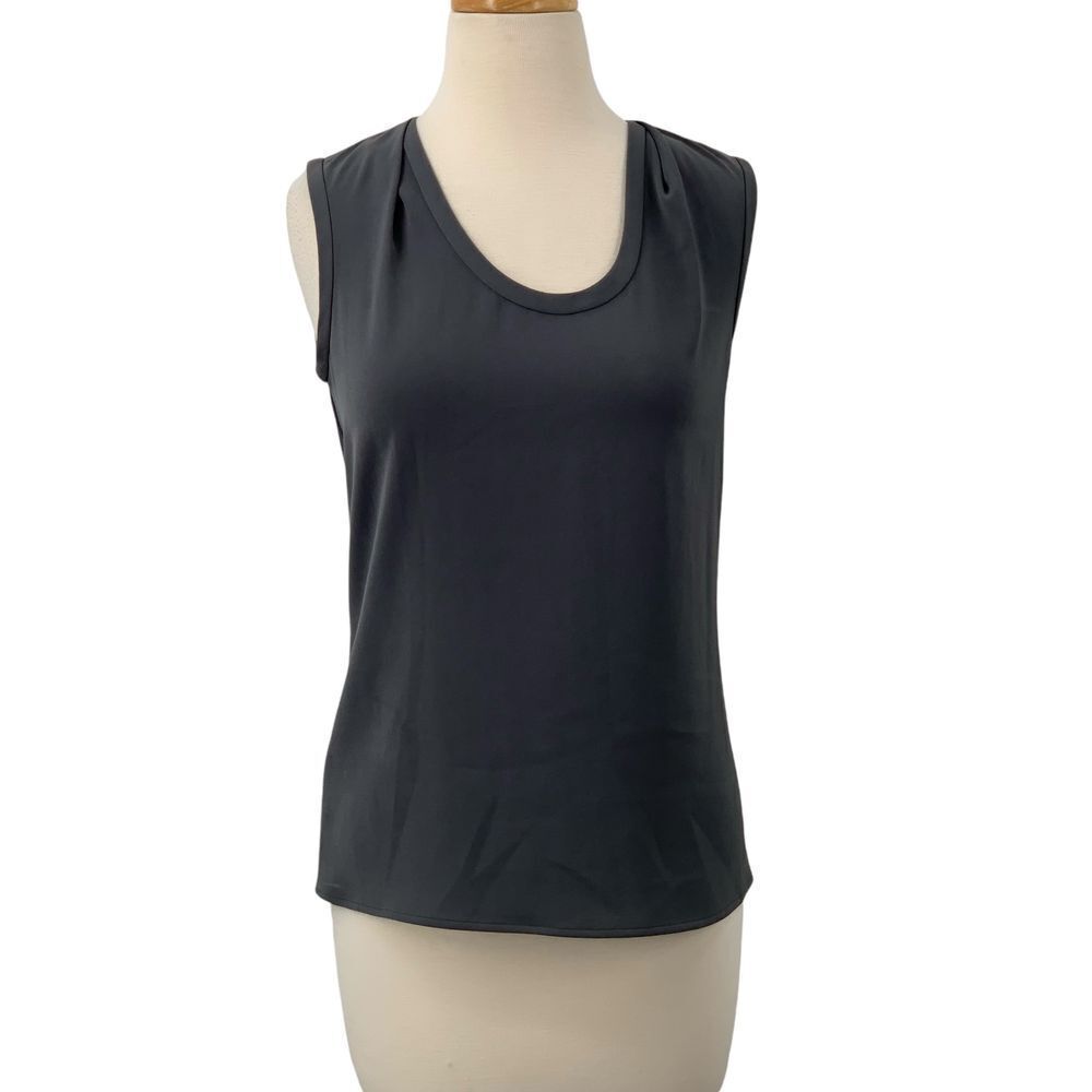 St. John Sleeveless Scoop Neck Tank Top Charcoal Gray Versatile Elegant‎ Size 2